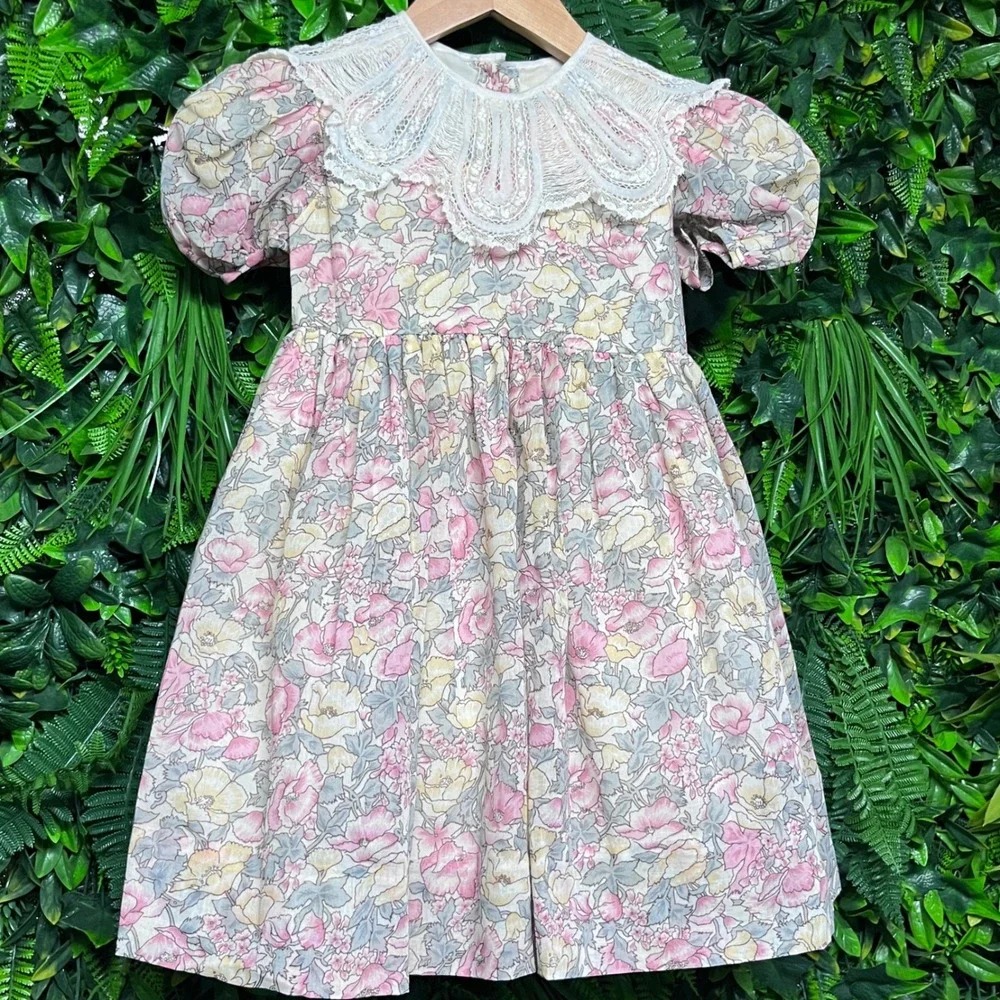 Vintage Girls Size 4 Floral Print Dress With Lace Collar Short Puff Sleeves 3168